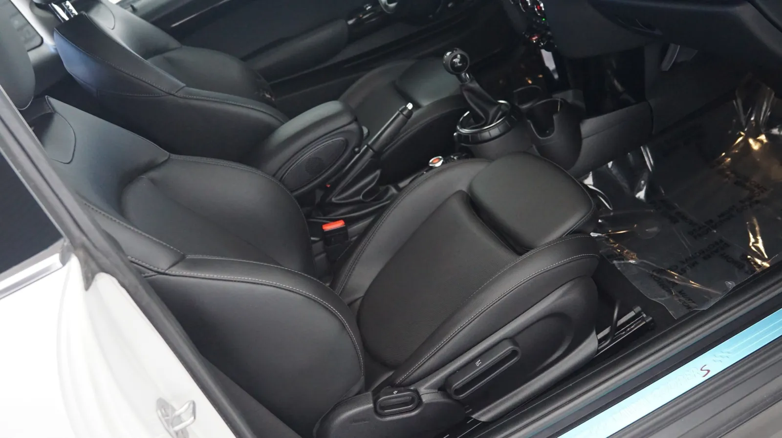 More photos of 2017 Mini Hardtop 2 Door Cooper S at Auto City, CA