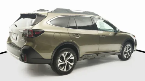 More photos of 2022 Subaru Outback Touring XT at Auto City, CA