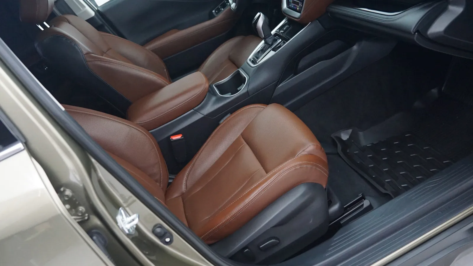 More photos of 2022 Subaru Outback Touring XT at Auto City, CA