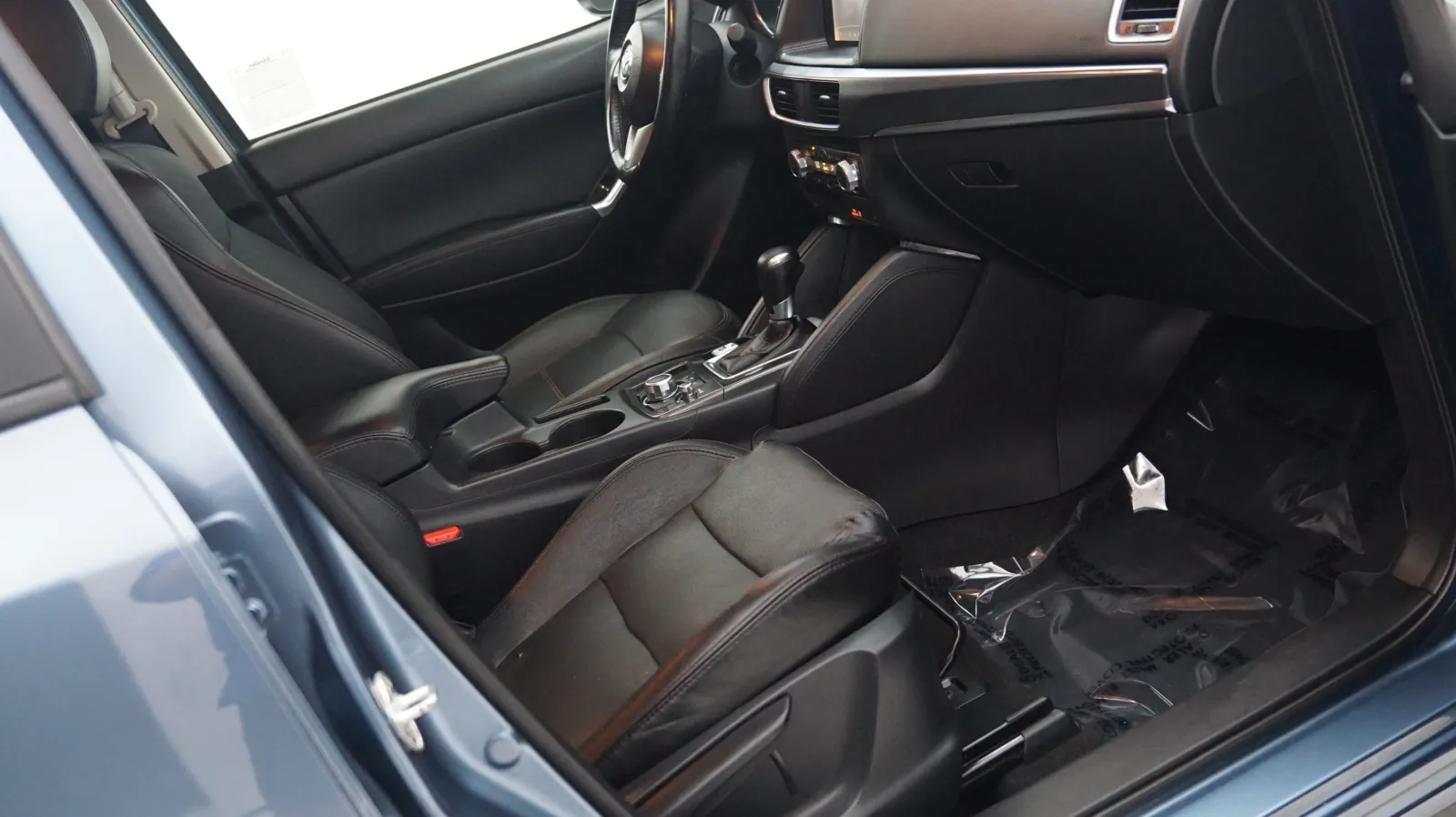 More photos of 2016 Mazda CX-5 Grand Touring at Auto City, CA