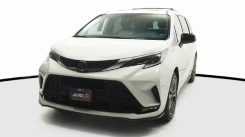 White 2023 Toyota Sienna XSE for sale in El Cajon, CA