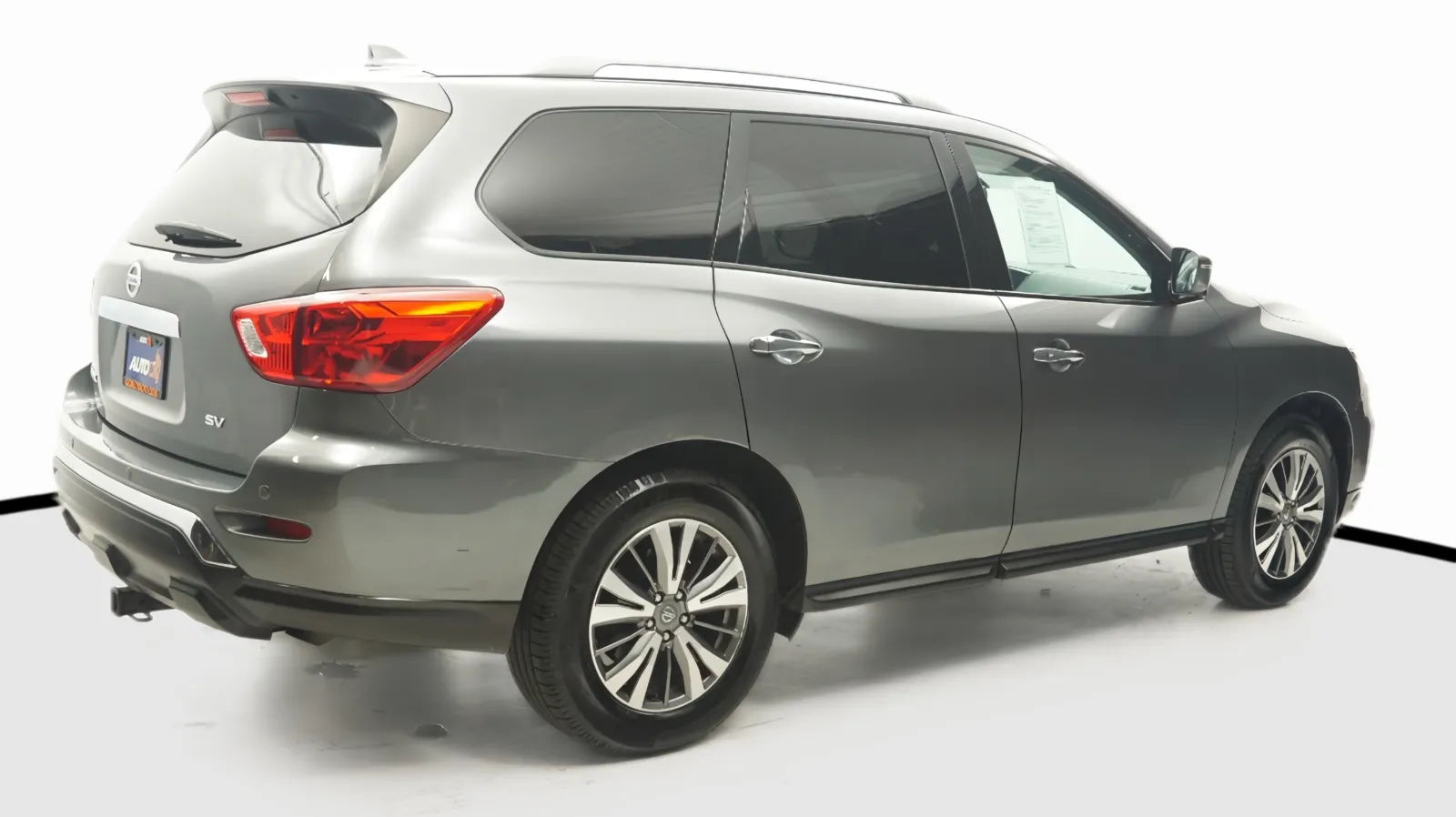 More photos of 2020 Nissan Pathfinder SV at Auto City, CA