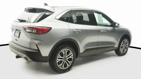 More photos of 2022 Ford Escape SEL at Auto City, CA