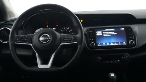 More photos of 2022 Nissan KICKS SV at Auto City, CA