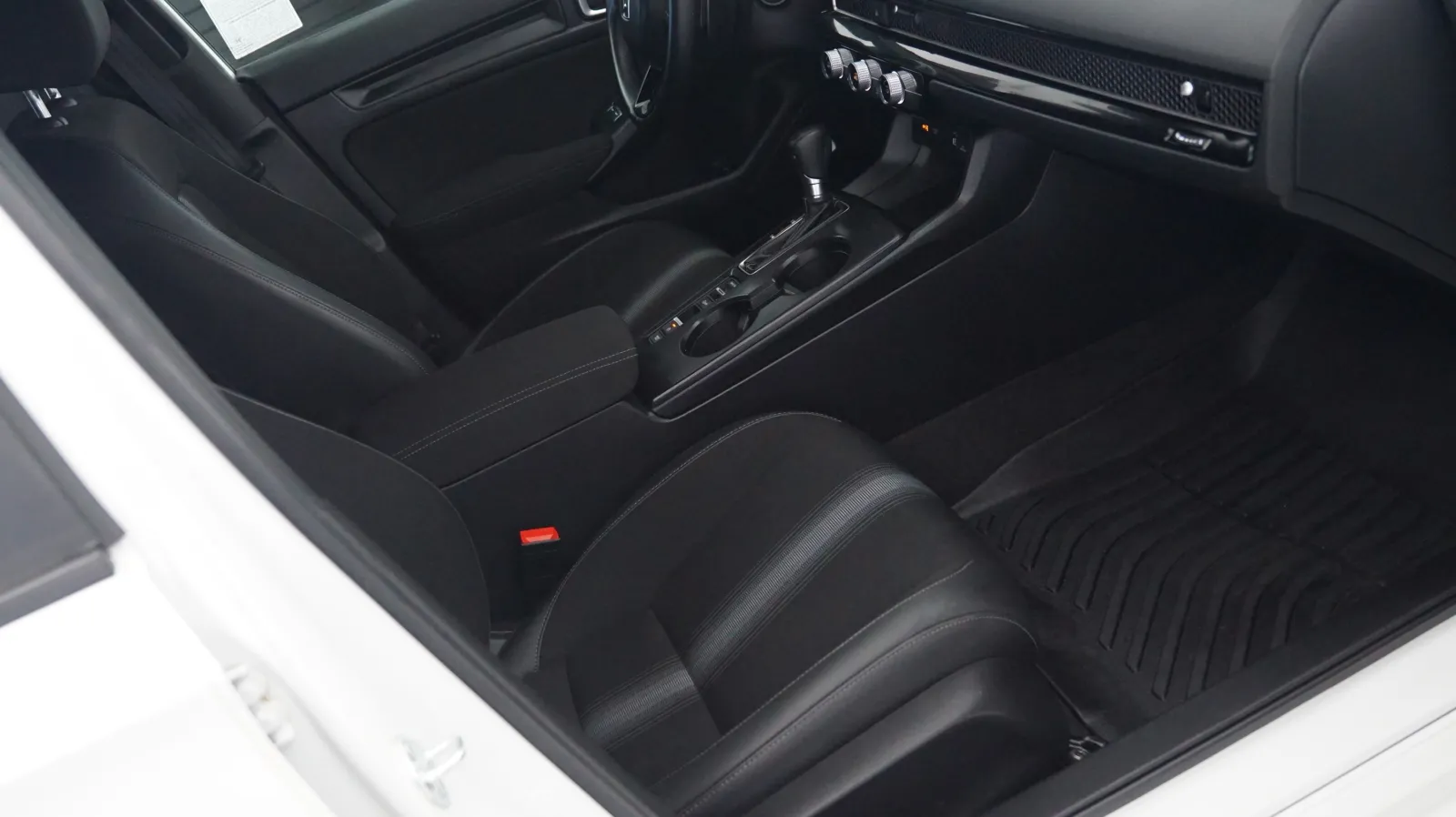 More photos of 2024 Honda Civic Sport at Auto City, CA