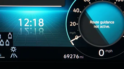 Photos of 2024 Volkswagen Atlas 2.0T SE w/Technology for sale in El Cajon, CA at Auto City