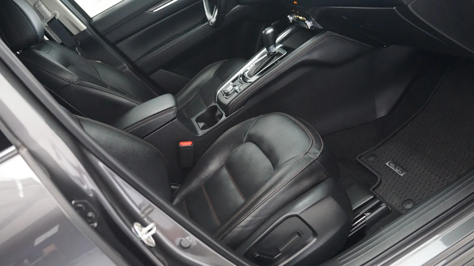 More photos of 2022 Mazda CX-5 2.5 S Premium Plus Package at Auto City, CA