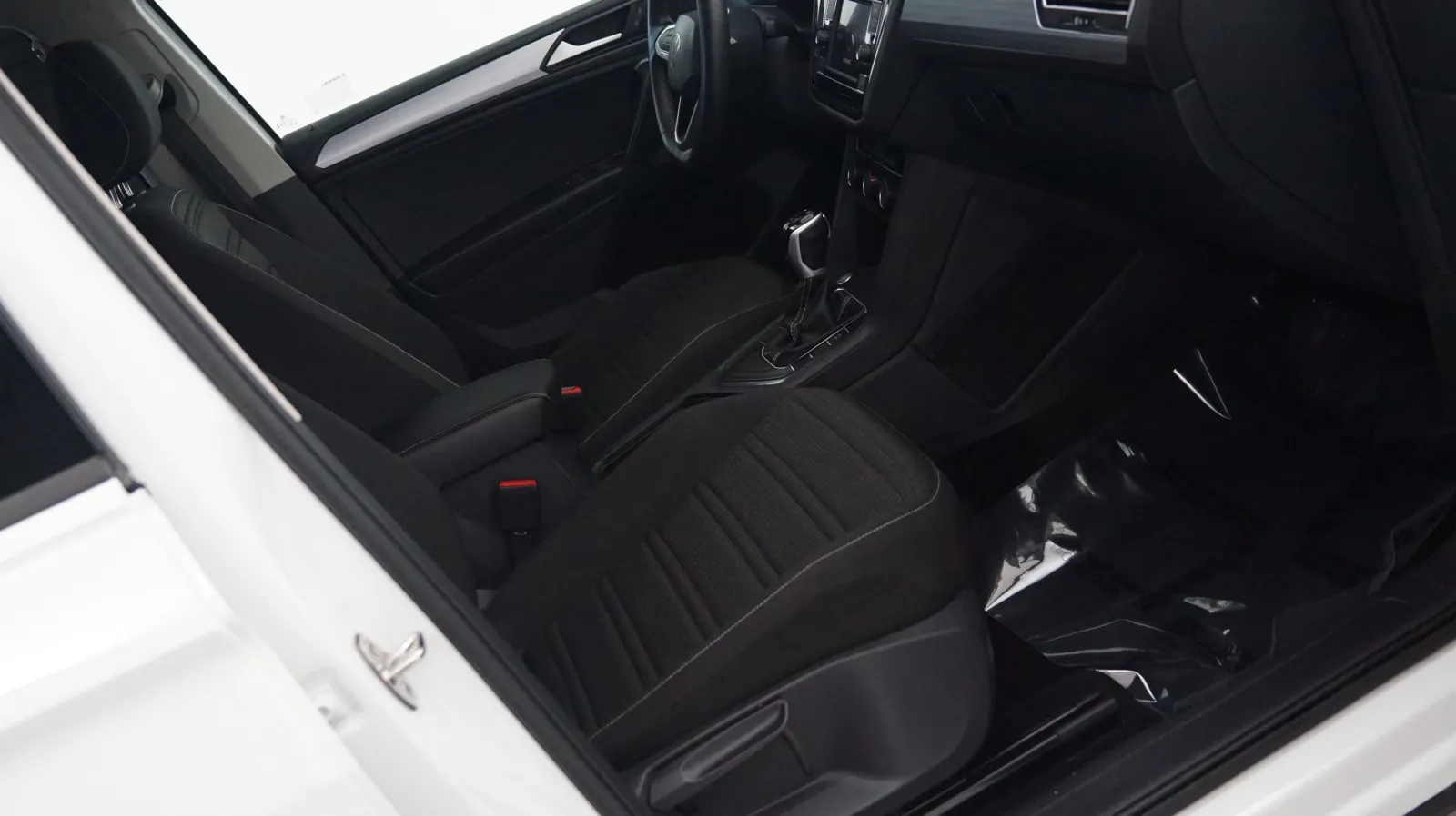 More photos of 2024 Volkswagen Tiguan S at Auto City, CA