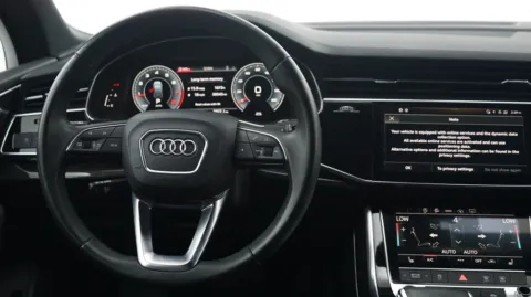 More photos of 2022 Audi Q7 Premium at Auto City, CA