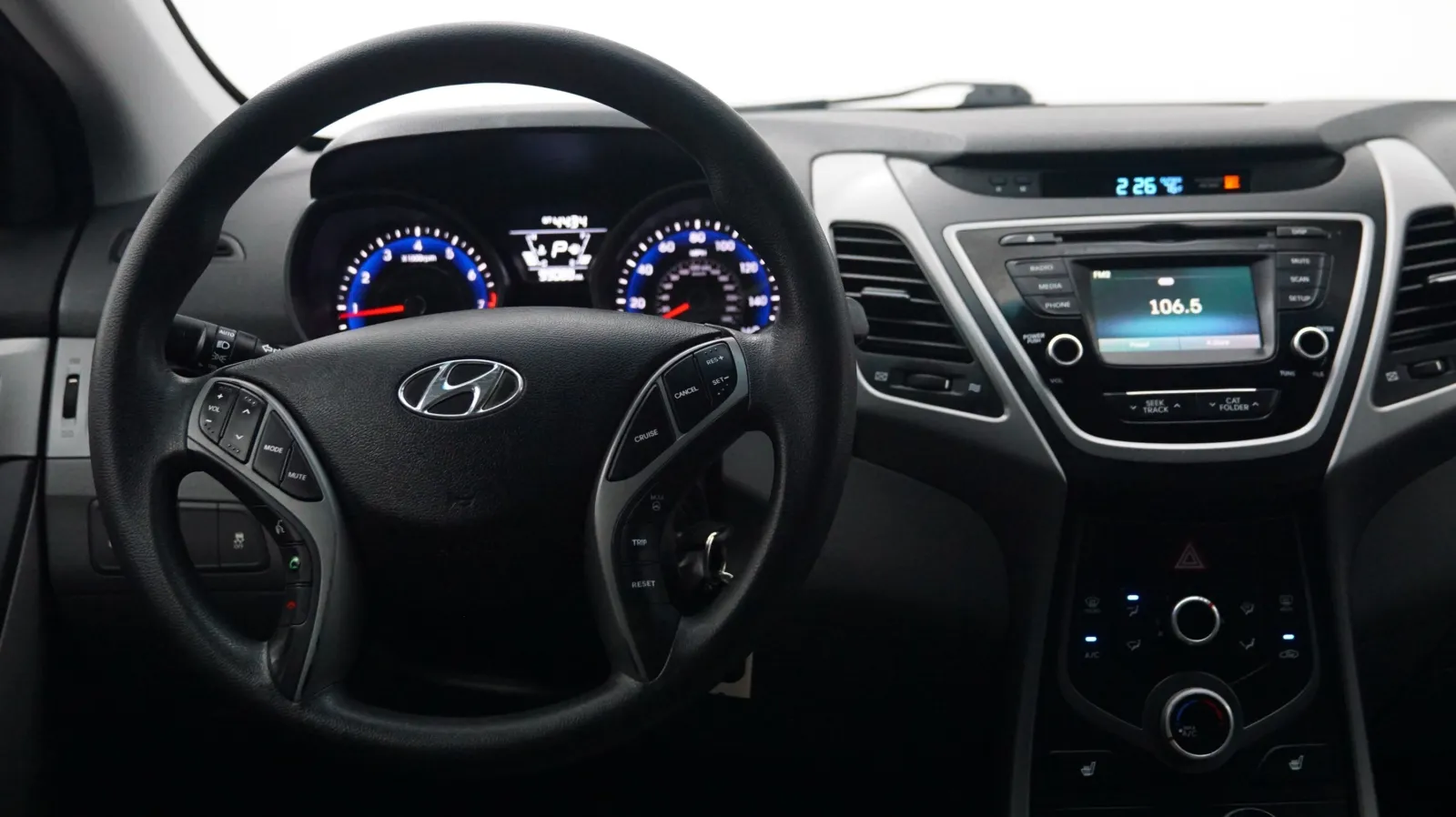 More photos of 2014 Hyundai Elantra SE at Auto City, CA