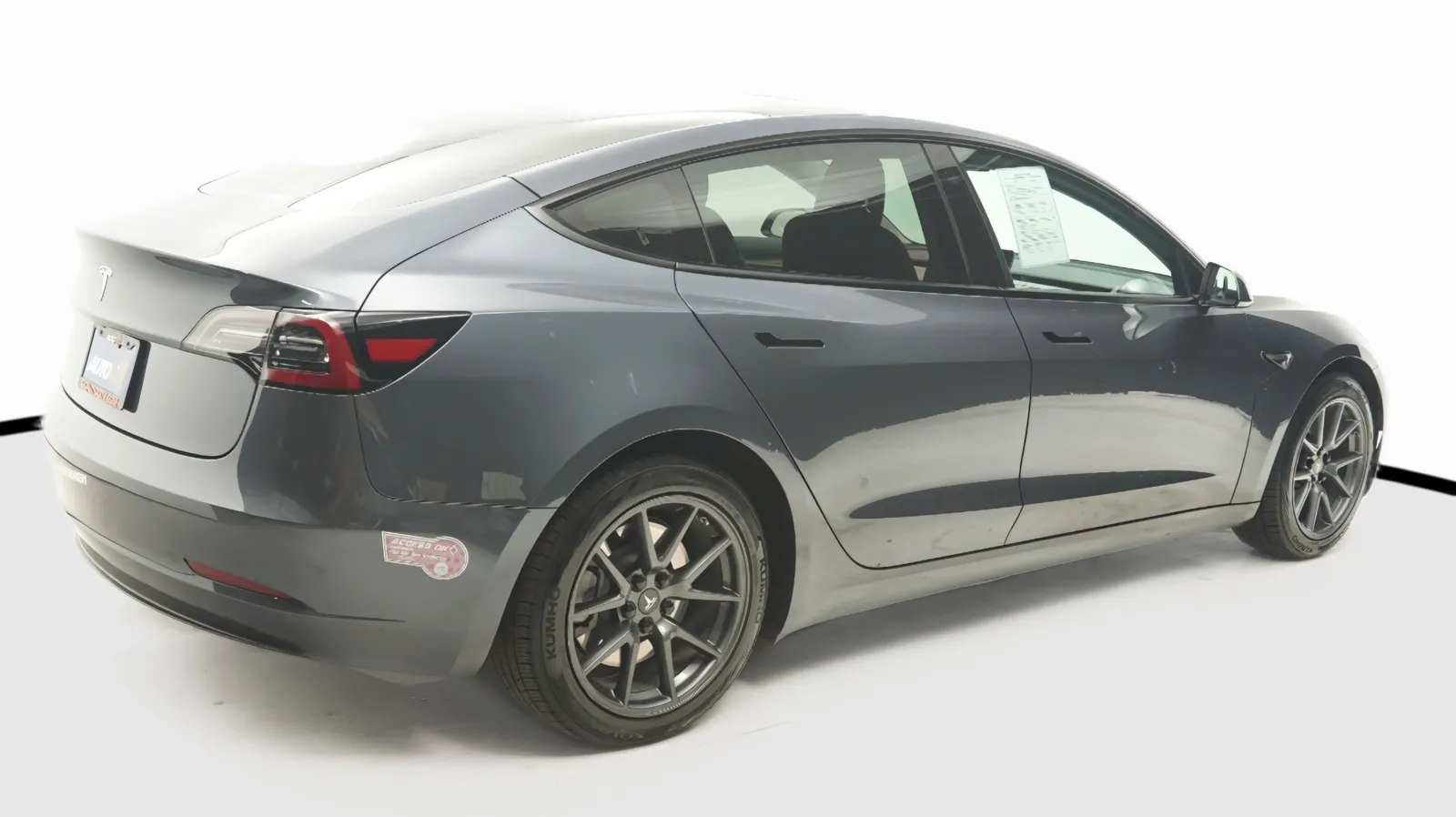 More photos of 2023 Tesla Model 3 at Auto City, CA