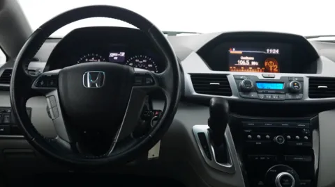 More photos of 2011 Honda Odyssey EX-L at Auto City, CA