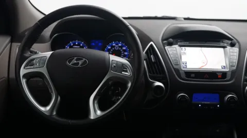 More photos of 2012 Hyundai Tucson Limited PZEV at Auto City, CA