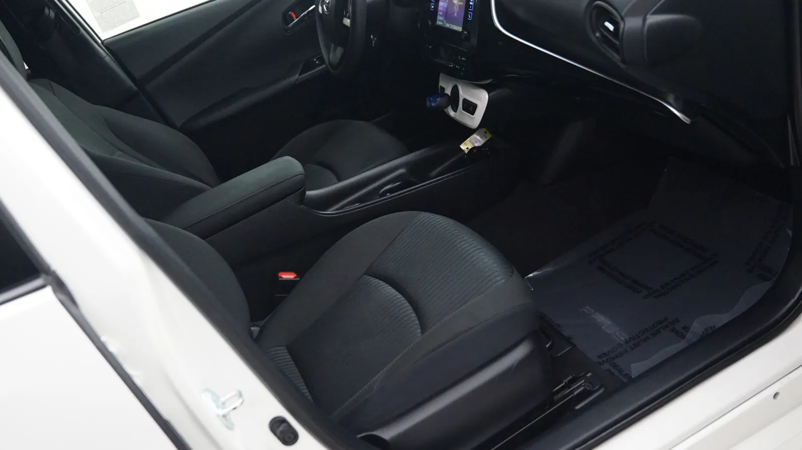 More photos of 2016 Toyota Prius Two at Auto City, CA