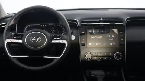 More photos of 2022 Hyundai Tucson SEL at Auto City, CA