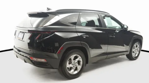 More photos of 2022 Hyundai Tucson SEL at Auto City, CA