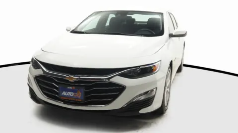 White 2023 Chevrolet Malibu LT for sale in El Cajon, CA