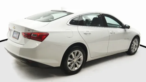 More photos of 2023 Chevrolet Malibu LT at Auto City, CA