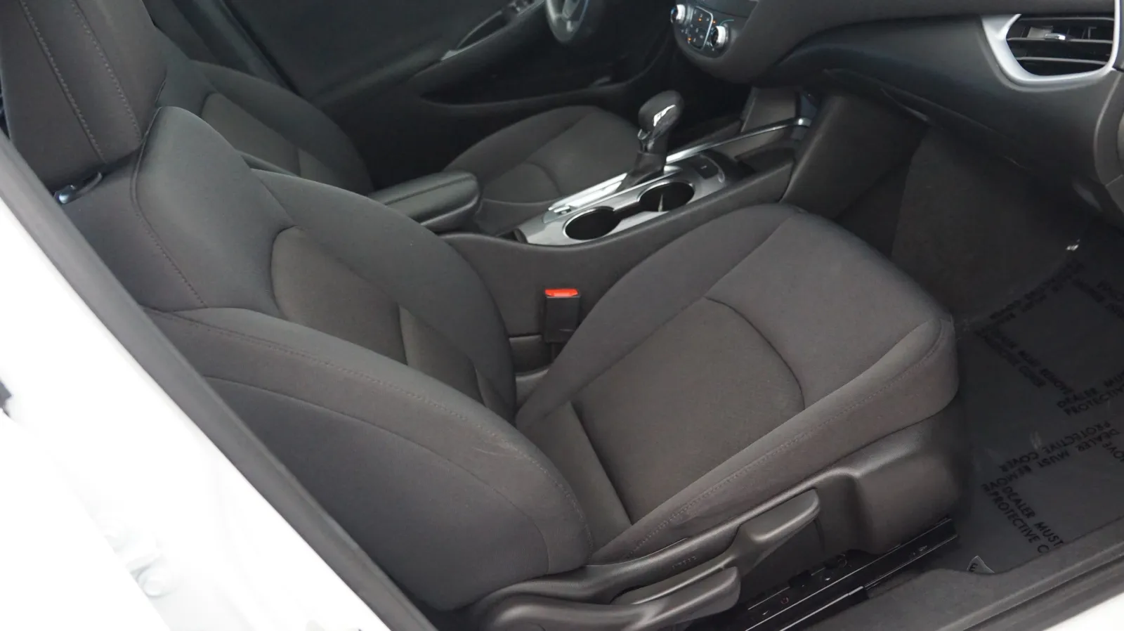 More photos of 2023 Chevrolet Malibu LT at Auto City, CA