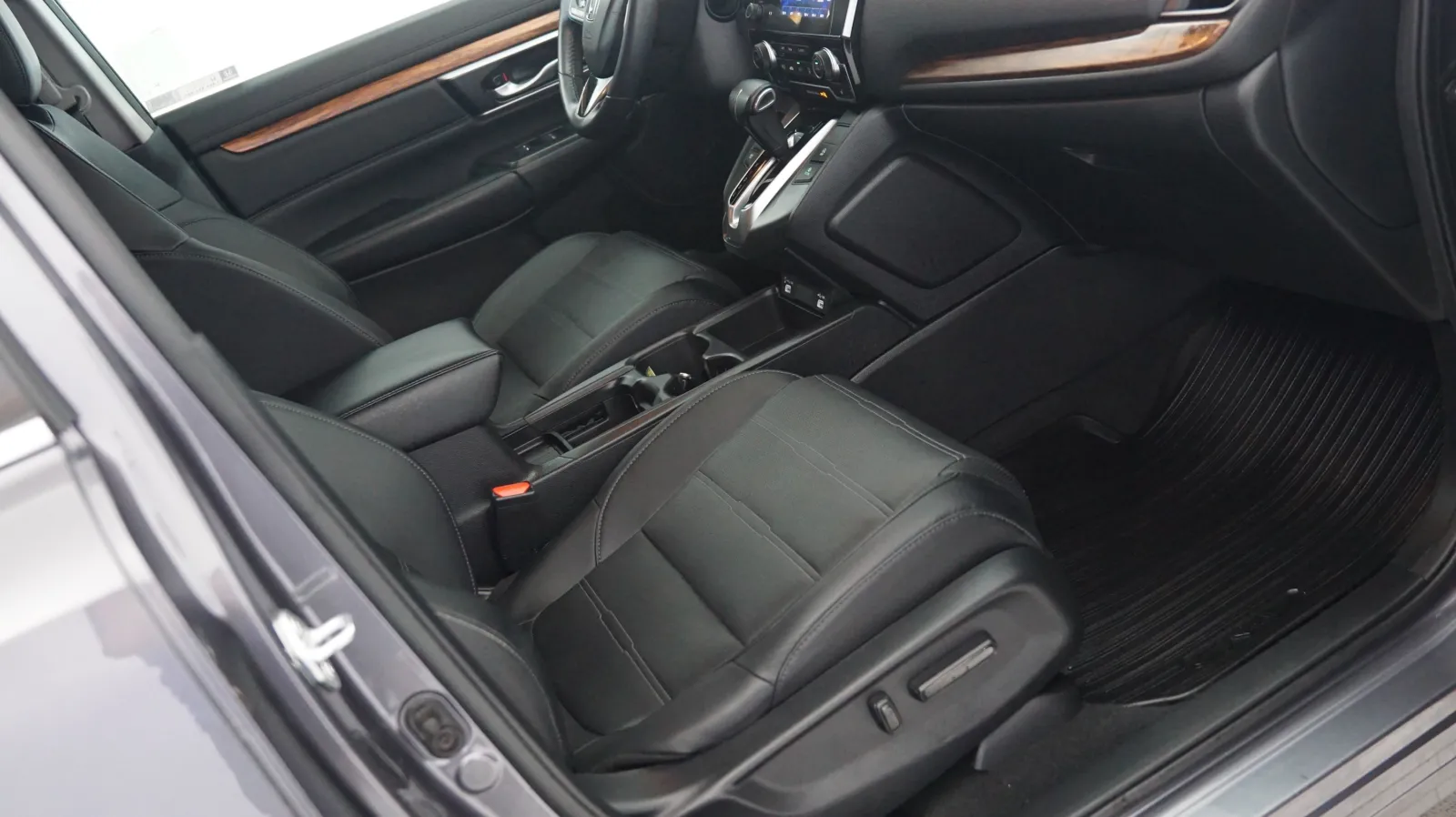 More photos of 2021 Honda CR-V EX-L at Auto City, CA