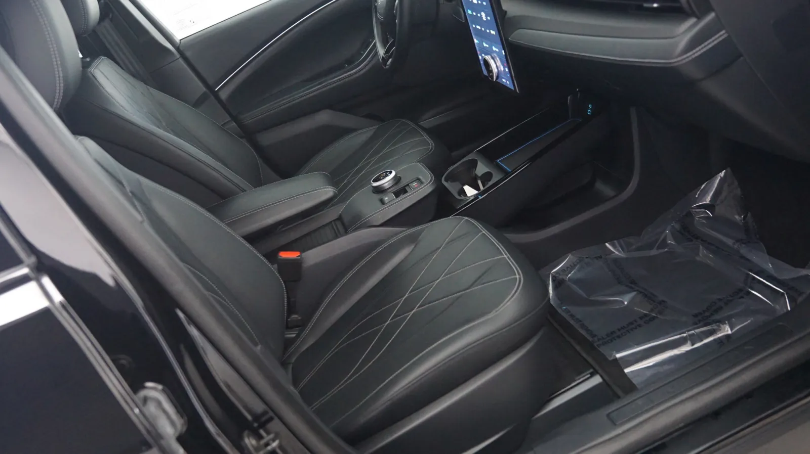 More photos of 2024 Ford Mustang Mach-E Select at Auto City, CA