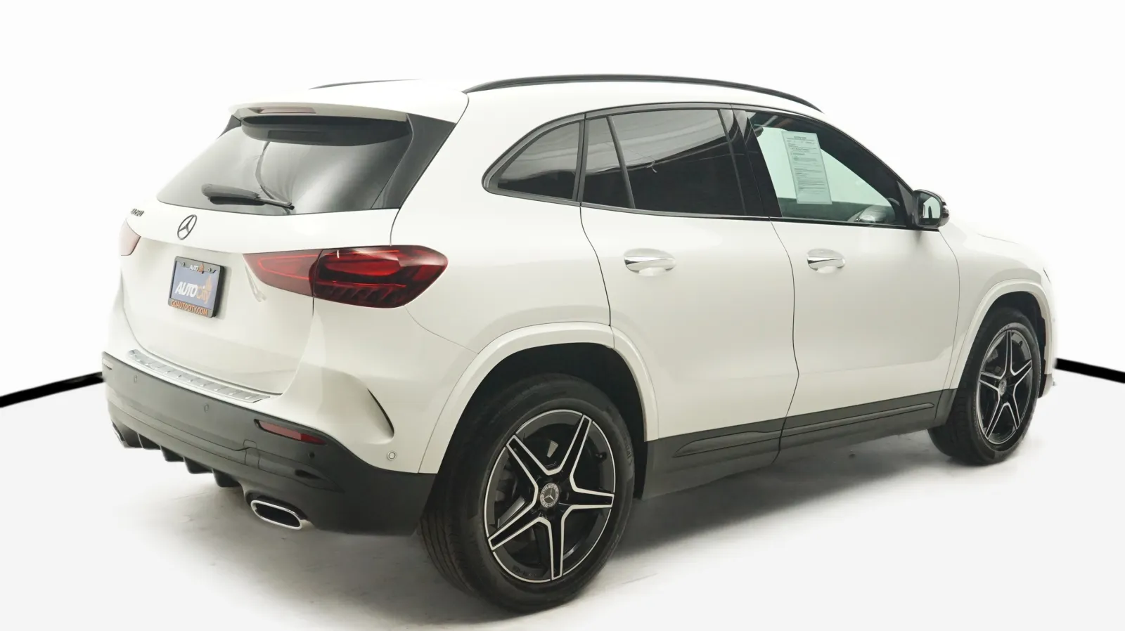 More photos of 2024 Mercedes-Benz GLA 250 at Auto City, CA