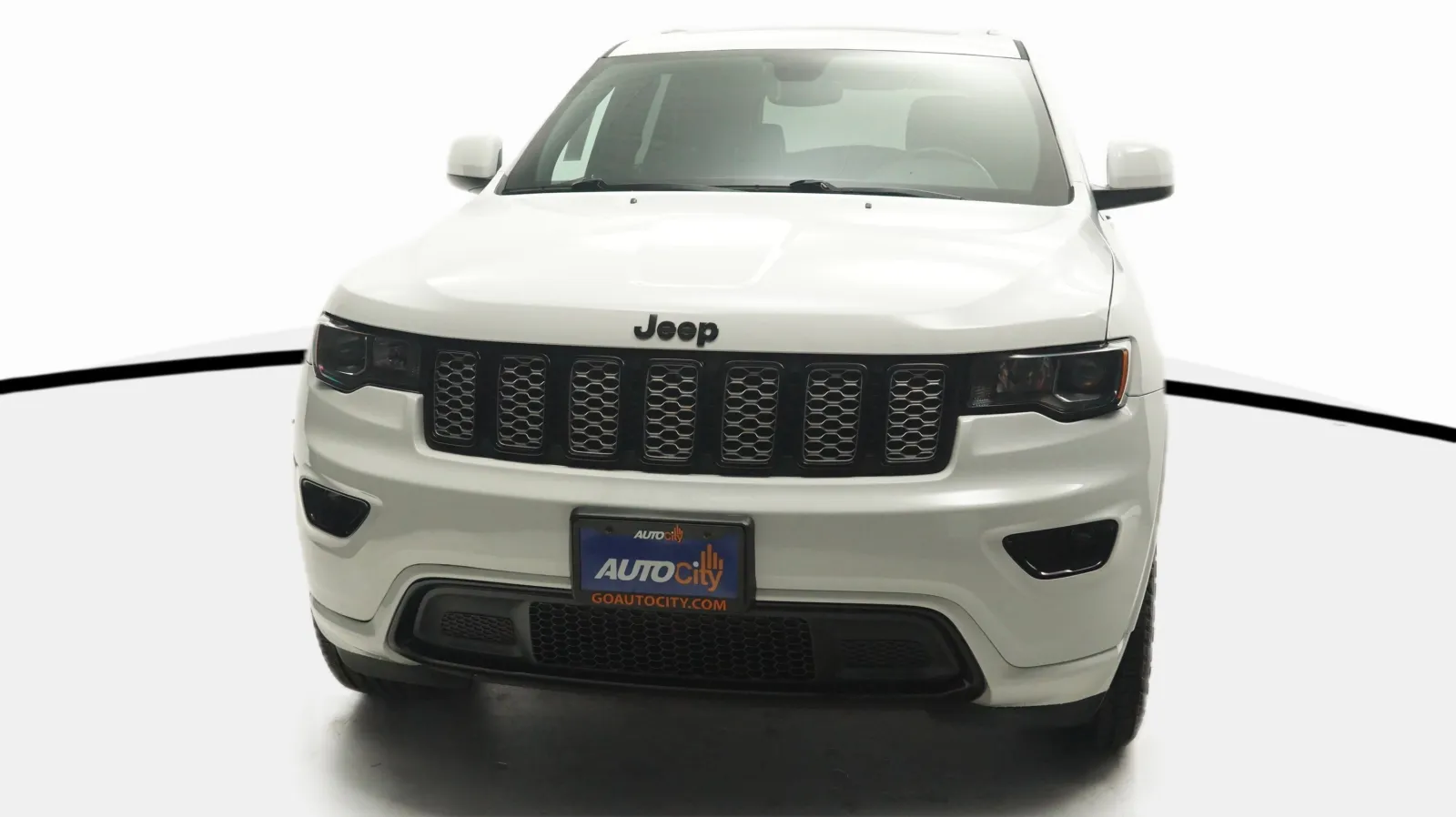 Another view of 2019 Jeep Grand Cherokee Altitude for sale in El Cajon, CA at Auto City