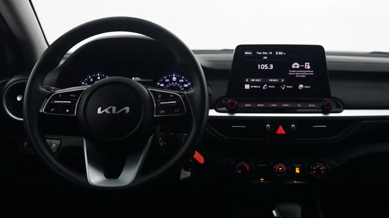 More photos of 2024 Kia Forte LXS at Auto City, CA