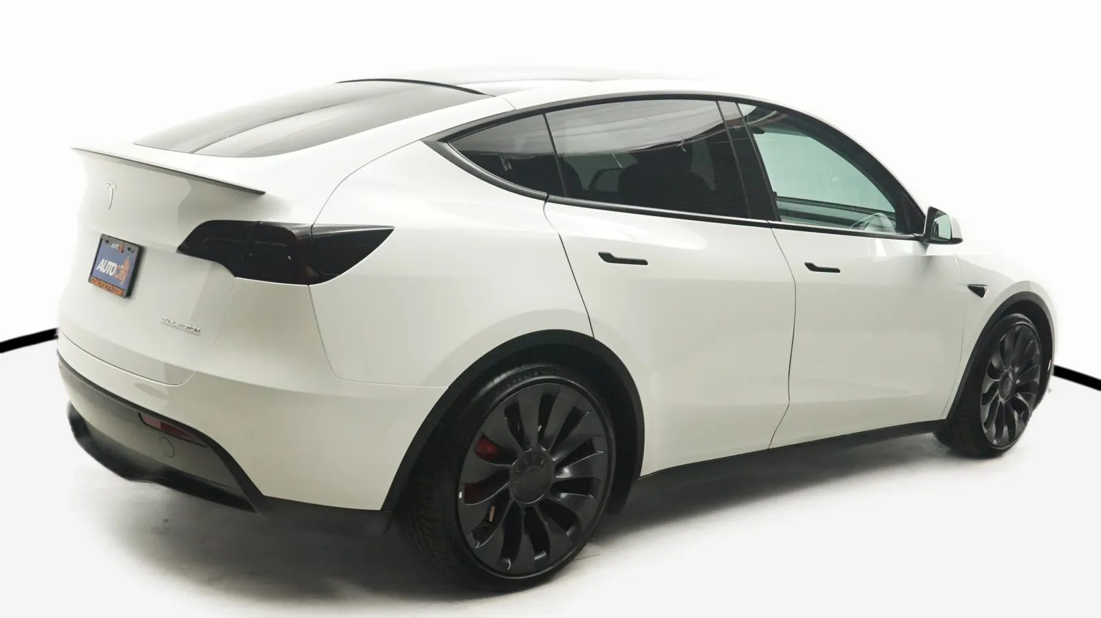 More photos of 2023 Tesla Model Y Performance at Auto City, CA