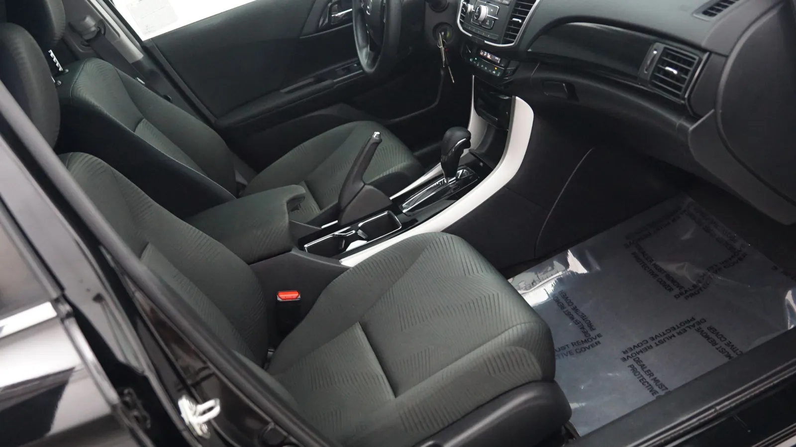 More photos of 2017 Honda Accord LX at Auto City, CA