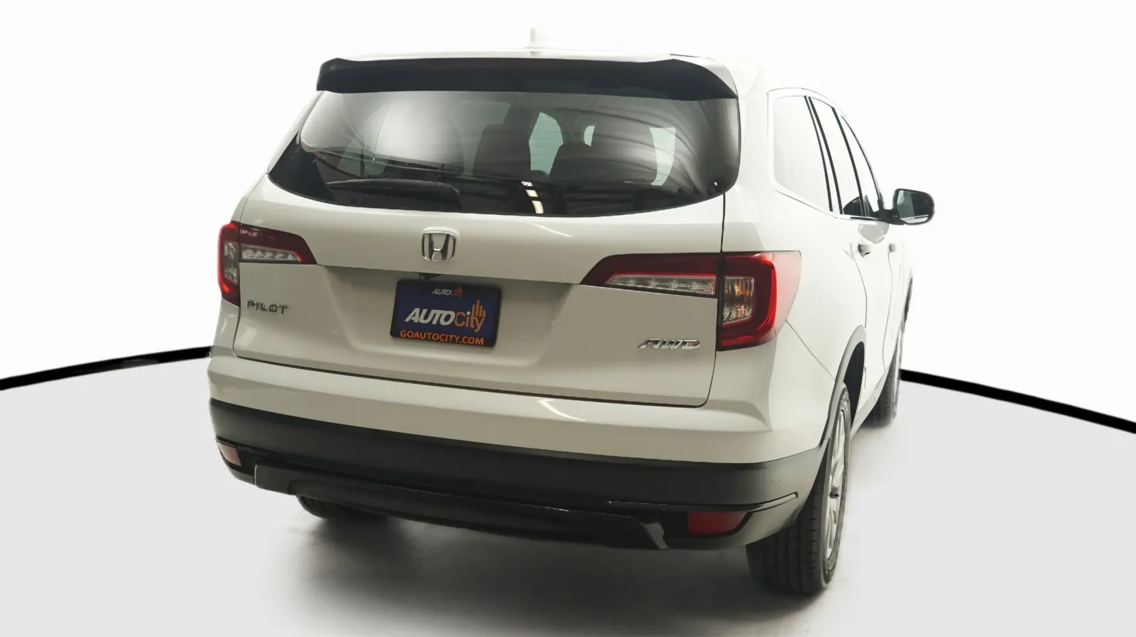 More photos of 2020 Honda Pilot LX at Auto City, CA