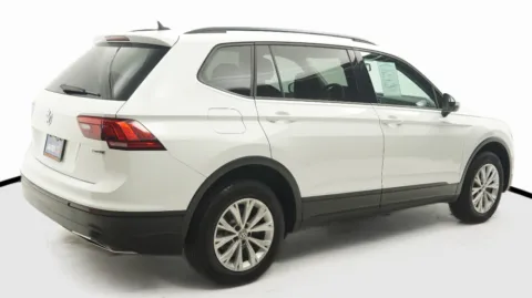 More photos of 2020 Volkswagen Tiguan S at Auto City, CA