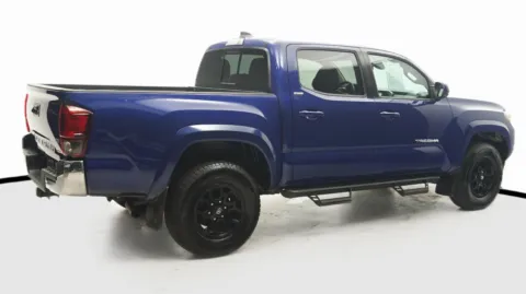 More photos of 2022 Toyota Tacoma SR5 at Auto City, CA