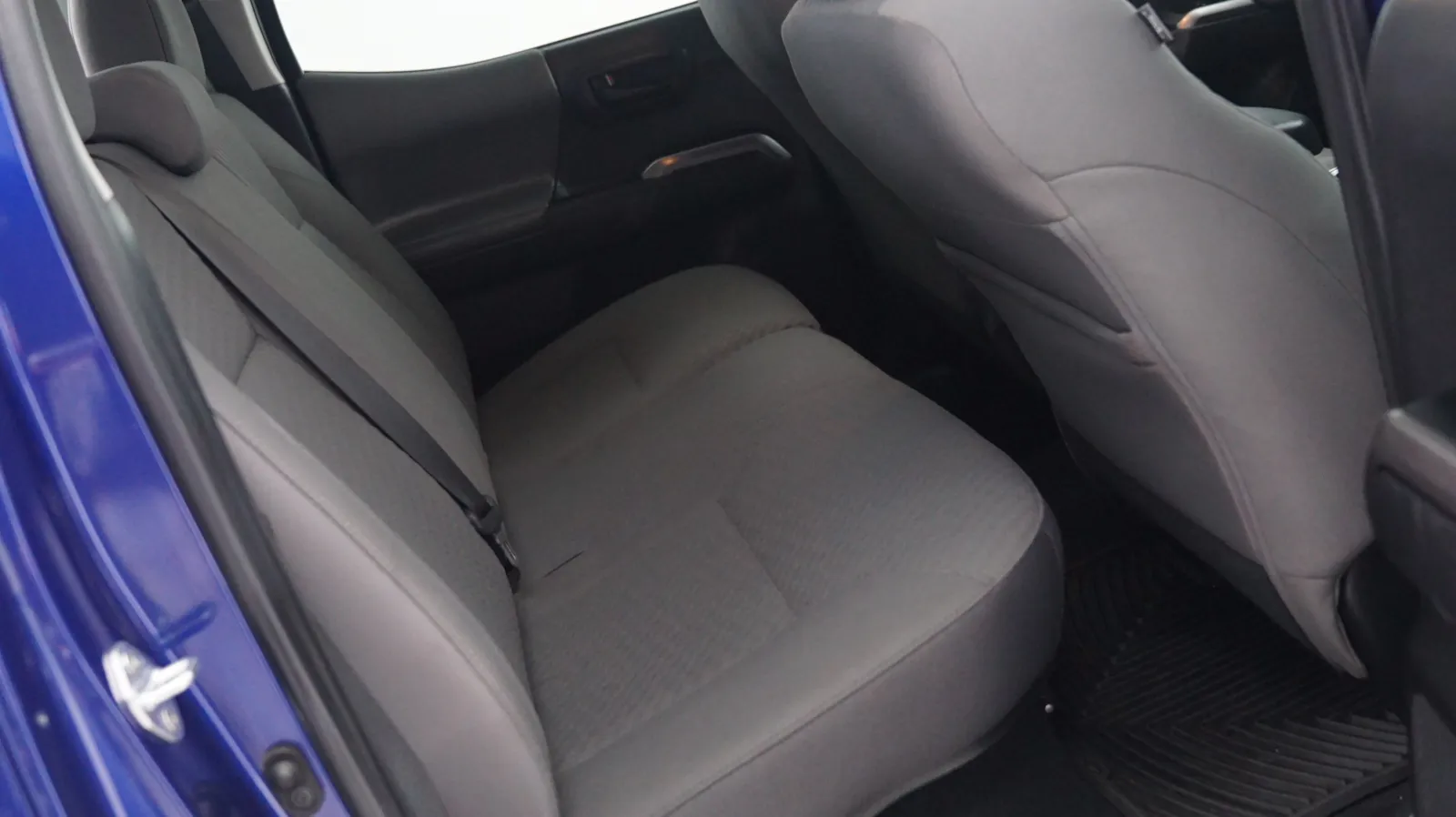 Toyota Tacoma photo 11