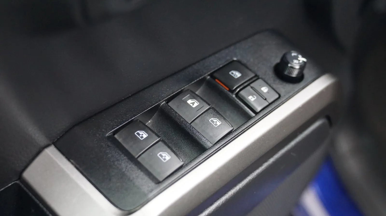 Toyota Tacoma photo 14