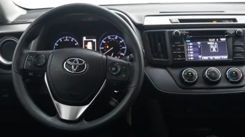 More photos of 2018 Toyota RAV4 LE at Auto City, CA