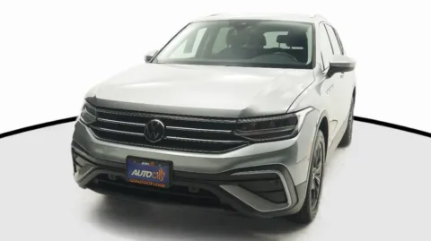 Gray 2024 Volkswagen Tiguan SE for sale in El Cajon, CA