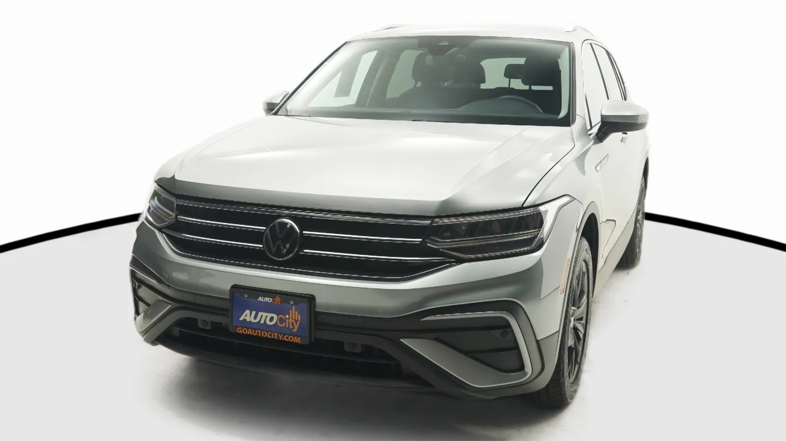 Gray 2024 Volkswagen Tiguan SE for sale in El Cajon, CA