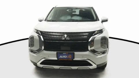 Another view of 2022 Mitsubishi Outlander SE for sale in El Cajon, CA at Auto City