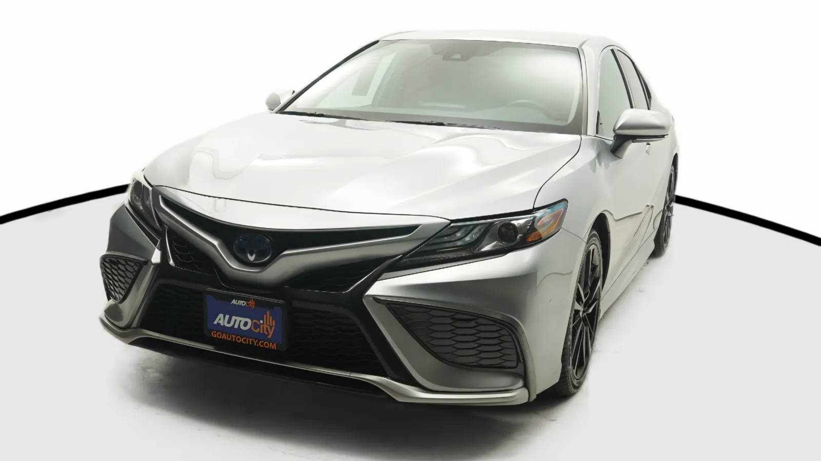 Silver 2022 Toyota Camry Hybrid XSE for sale in El Cajon, CA