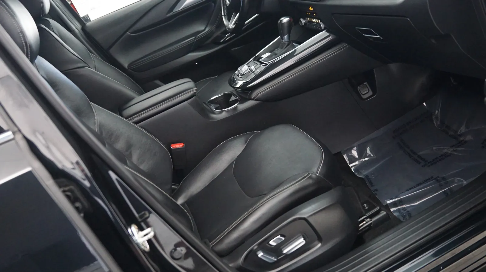 More photos of 2023 Mazda CX-9 Grand Touring at Auto City, CA