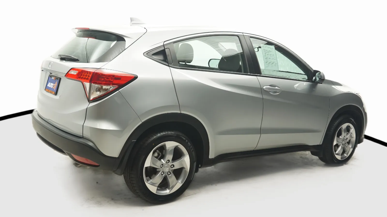 More photos of 2019 Honda HR-V LX at Auto City, CA