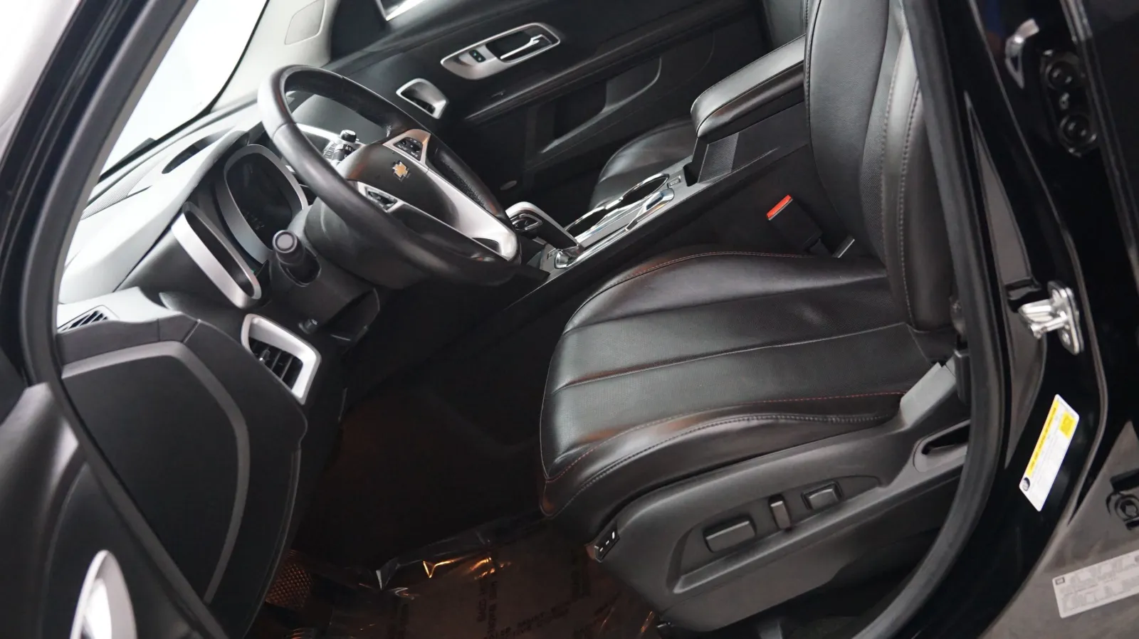 More photos of 2015 Chevrolet Equinox LTZ at Auto City, CA