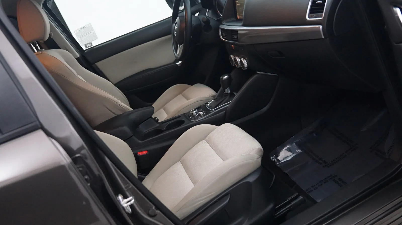 More photos of 2016 Mazda CX-5 Touring at Auto City, CA