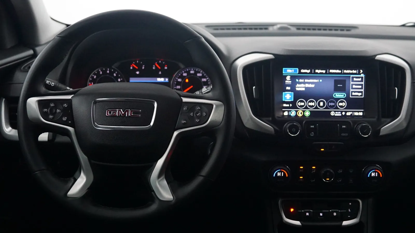 More photos of 2023 GMC Terrain SLT at Auto City, CA