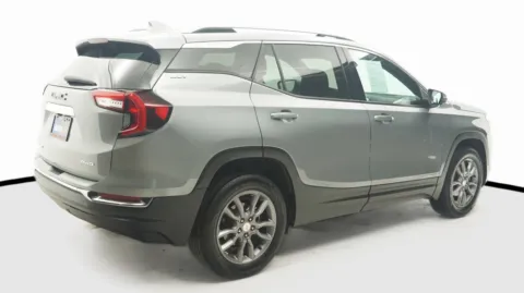 More photos of 2023 GMC Terrain SLT at Auto City, CA