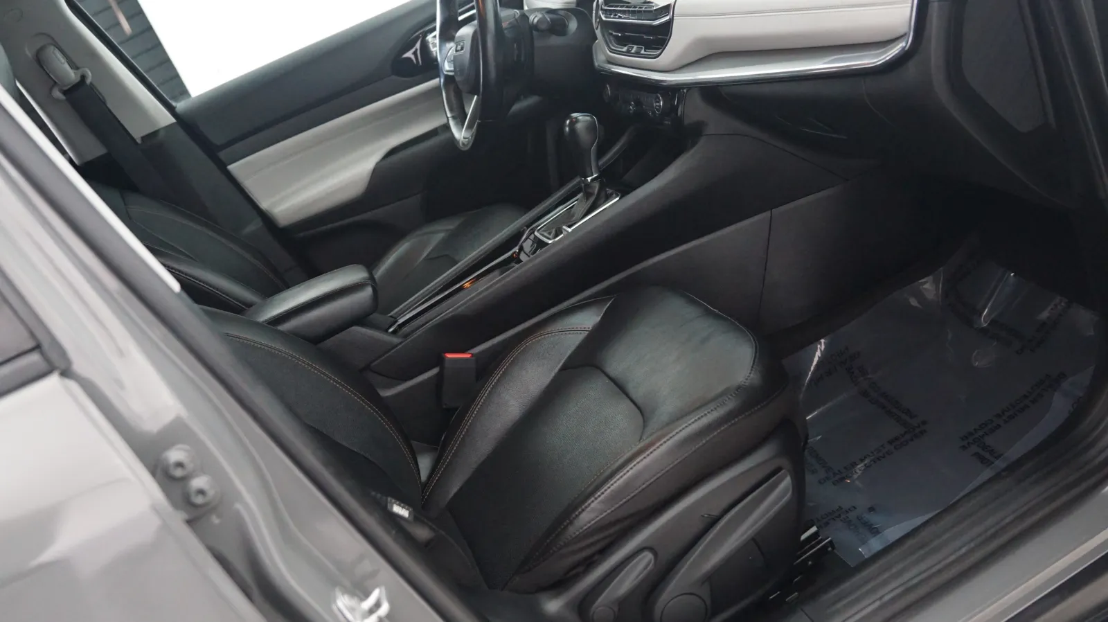 More photos of 2022 Jeep Compass Limited at Auto City, CA