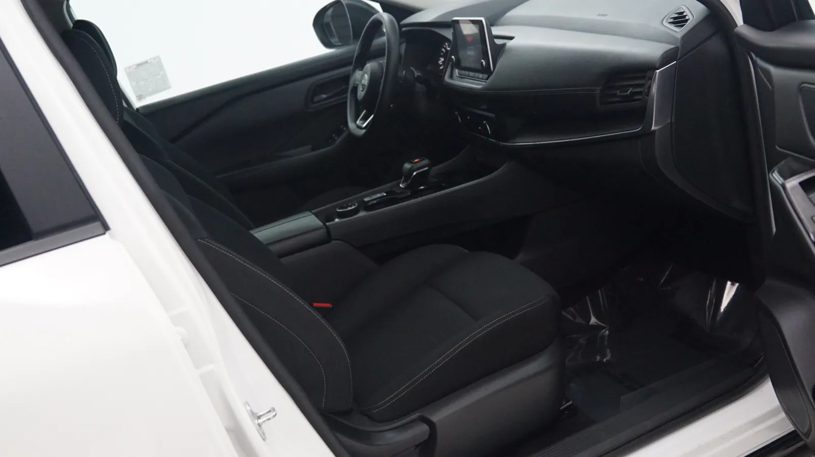 More photos of 2024 Nissan Rogue S at Auto City, CA