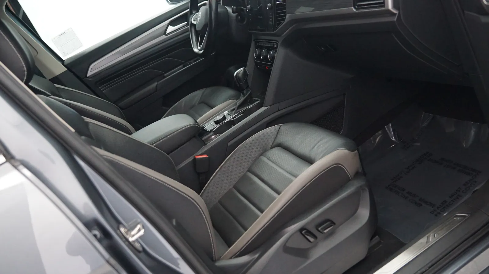 More photos of 2021 Volkswagen Atlas 3.6L V6 SEL Premium at Auto City, CA
