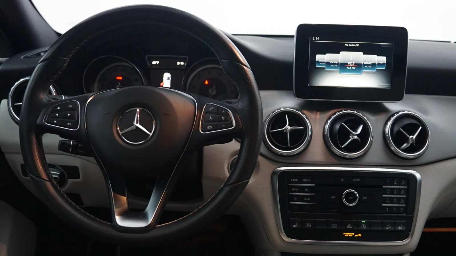 More photos of 2017 Mercedes-Benz GLA 250 at Auto City, CA